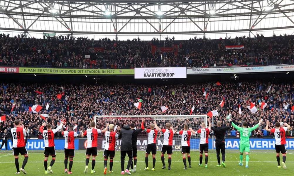 Πανηγυρίζει τίτλο η Φέγενορντ μετά από 18 χρόνια!