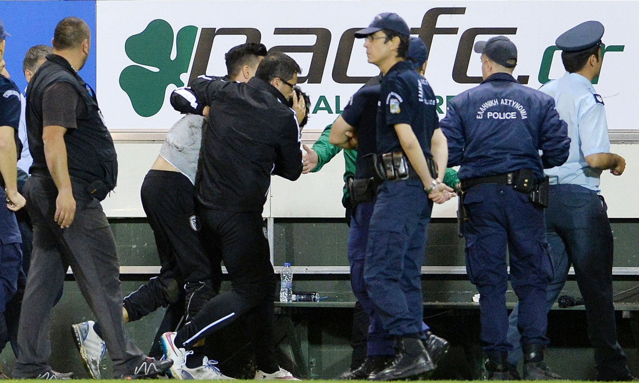 Παναθηναϊκός-ΠΑΟΚ: Στο νοσοκομείο ο Ίβιτς - Τραυματίστηκε στο κεφάλι (photos)