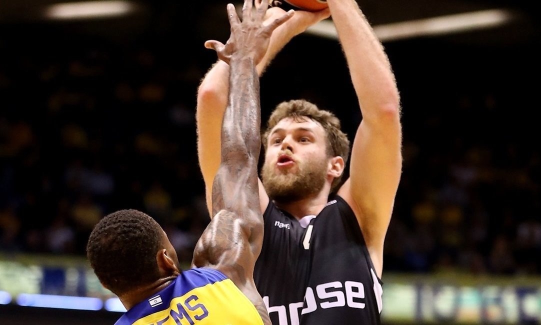 Φενέρμπαχτσε καλεί Μέλι