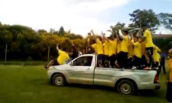 Επικό! Γύρος θριάμβου σε αγροτικό στον Έβρο!