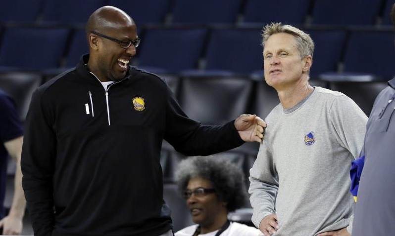 Επιστρέφει ο Κερ