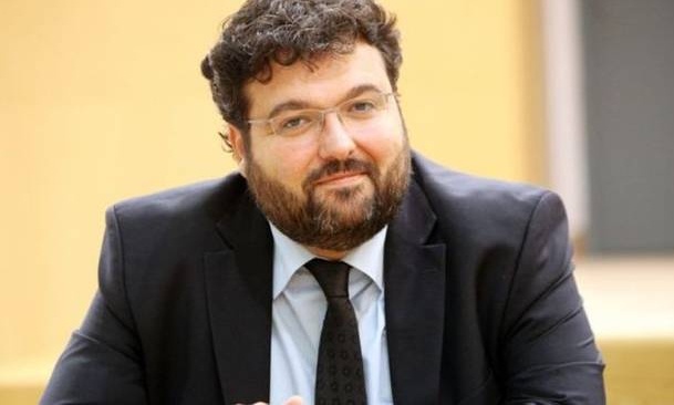 Θέλει επαφή με «αιώνιους» ο Βασιλειάδης