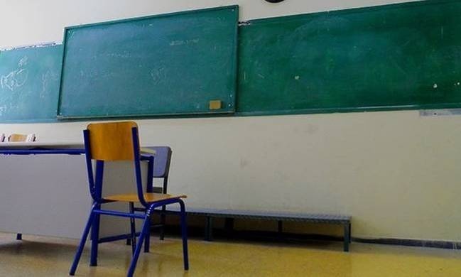 ΕΚΤΑΚΤΟ: Νεκρός 10χρονος μαθητής σε Δημοτικό στο Μενίδι (vid)