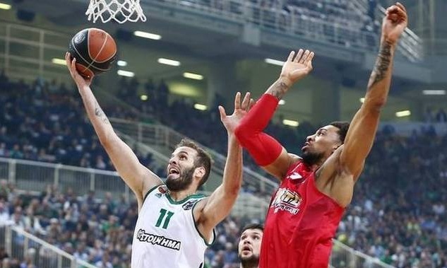 Συνεχίζει να γράφει ιστορία