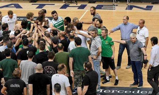 «Ντόπες» από κόσμο και Δημήτρη! (pic+vid)