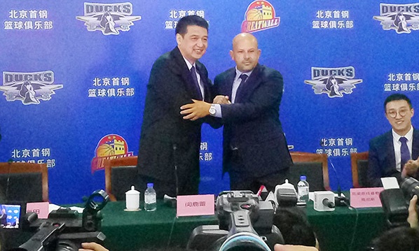 Δυο Έλληνες στην κινεζική Beijing Ducks!