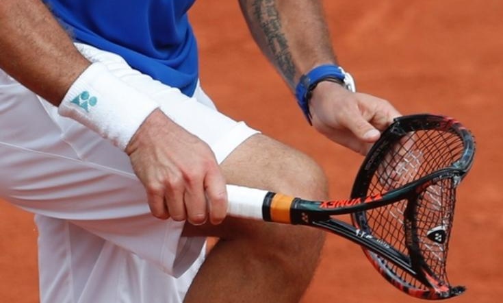 Tα... πήρε ο  Βαβρίνκα και έσπασε τη ρακέτα του! (vid)