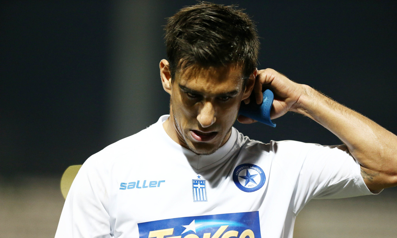 Ο Κοντοές με τήβεννο και πτυχίο (photo)