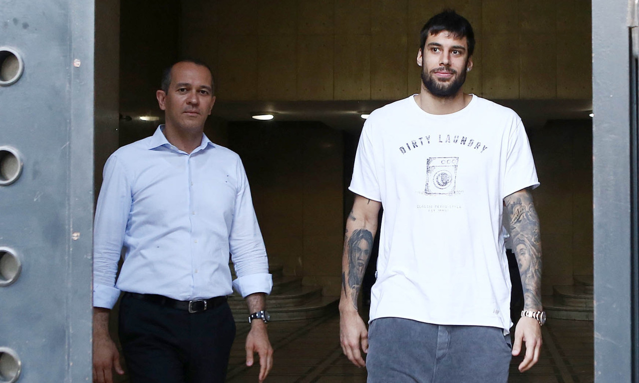 Ολυμπιακός: Ανανέωσε ο Πρίντεζης και ξέσπασε σε κλάματα! (photo)