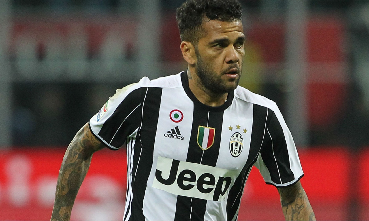 Τέλος από τη «Γιούβε» ο Ντάνι Άλβες, πάει στη Σίτι