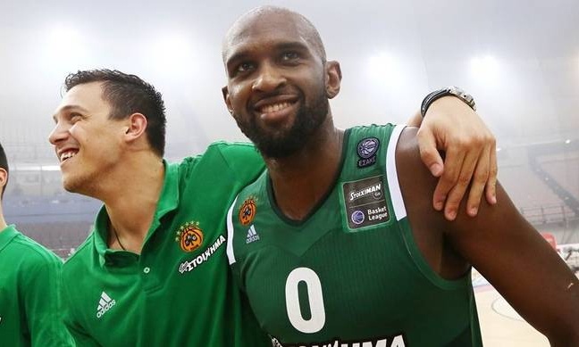 Πρώτος μπλοκέρ ο Σίνγκλετον! (pic)