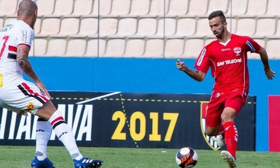 Κέρκυρα: Σάμπα με Ματέους Βάργκας