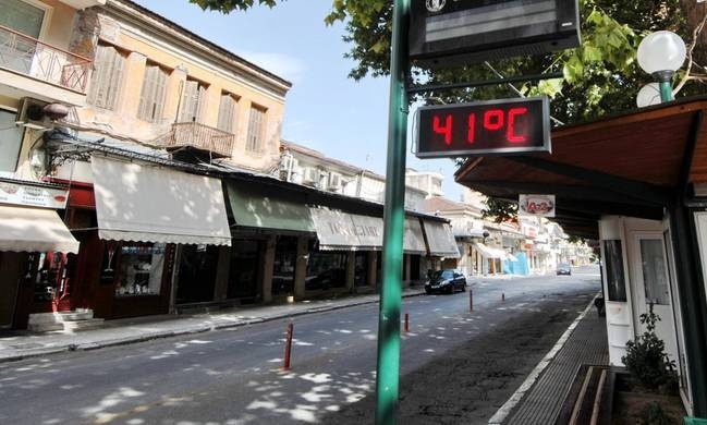 Καιρός: Πλησιάζει το ισχυρότερο κύμα καύσωνα της δεκαετίας - Στους 45 βαθμούς η θερμοκρασία (pics)