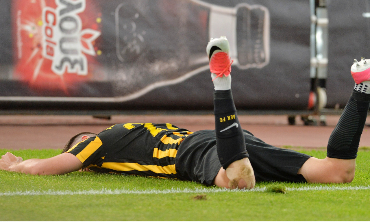 ΑΕΚ: Μένει στην Αθήνα ο Μπακασέτας