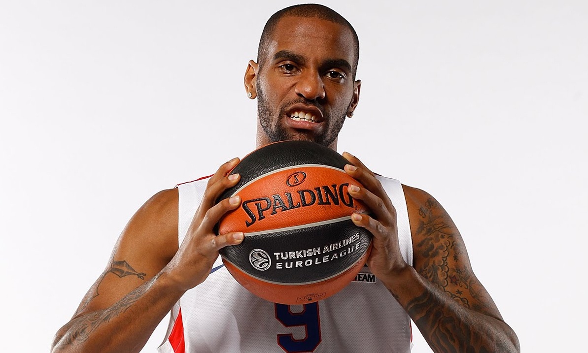 Το παλεύει για Τζάκσον η Αρμάνι