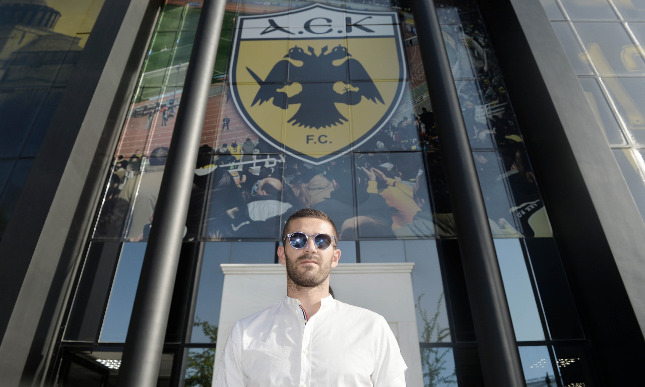 ΑΕΚ: Στα γραφεία της ΠΑΕ ο Λιβάγια! (photos)