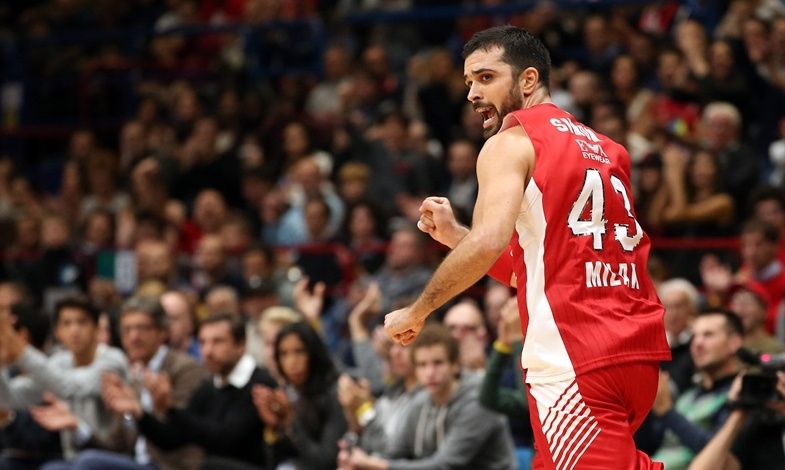 Στην Αναντολού Εφές ο Σιμόν