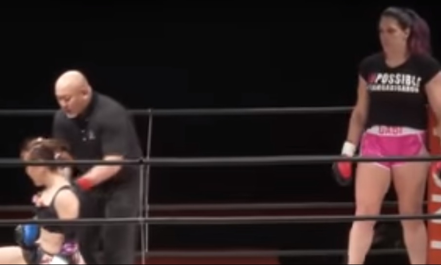 Ο πιο άνισος αγώνας kickboxing που είδες ποτέ σου!