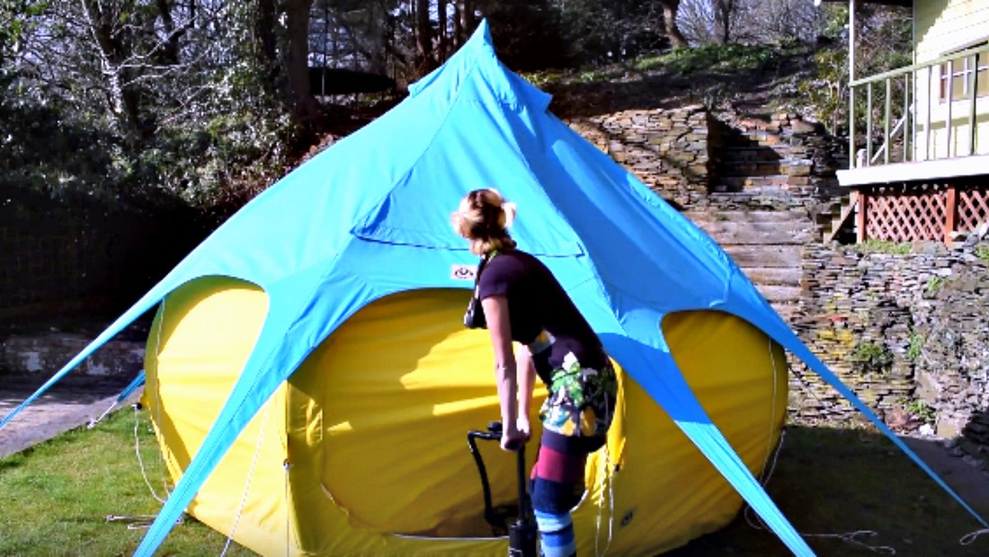 Φουσκωτή σκηνή που κάθε εραστής του κάμπινγκ θα λατρέψει