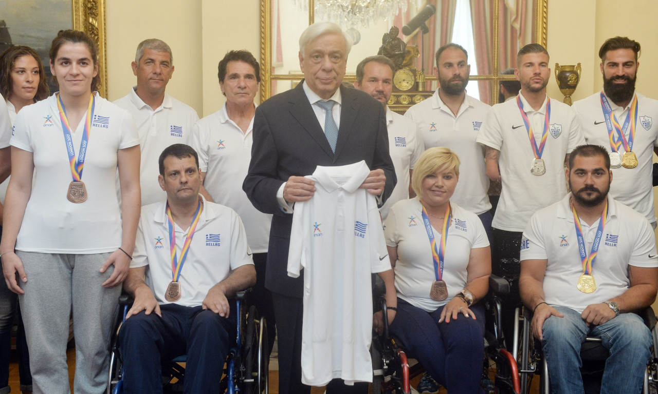 Βράβευση της Εθνικής Ομάδας Στίβου ΑμεΑ από Παυλόπουλο (photos)