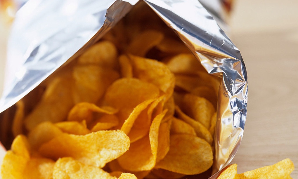 Η απίστευτη εξήγηση γιατί ένα σακουλάκι με πατατάκια δεν είναι ποτέ γεμάτο