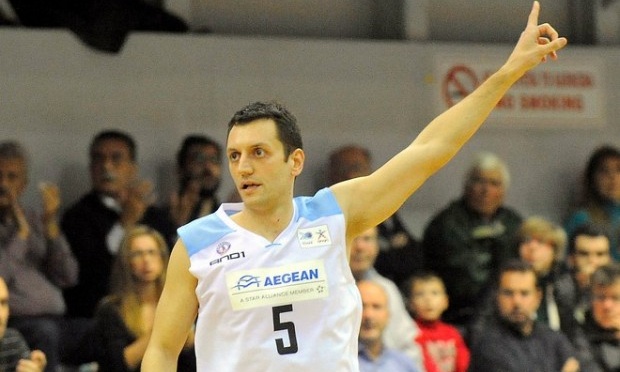 Στον ΓΣ Φάρο Λάρισας ο Κούμπουρας