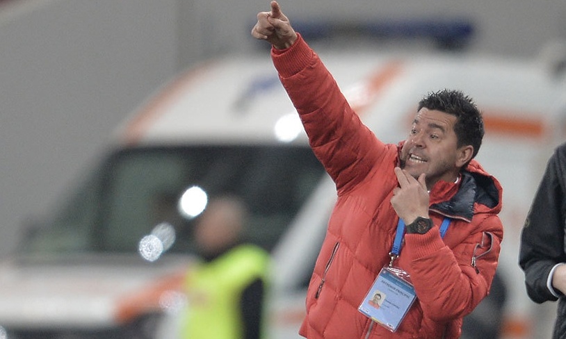 Έτοιμος να φορέσει φούστα ο προπονητής της Ντιναμό Βουκουρεστίου