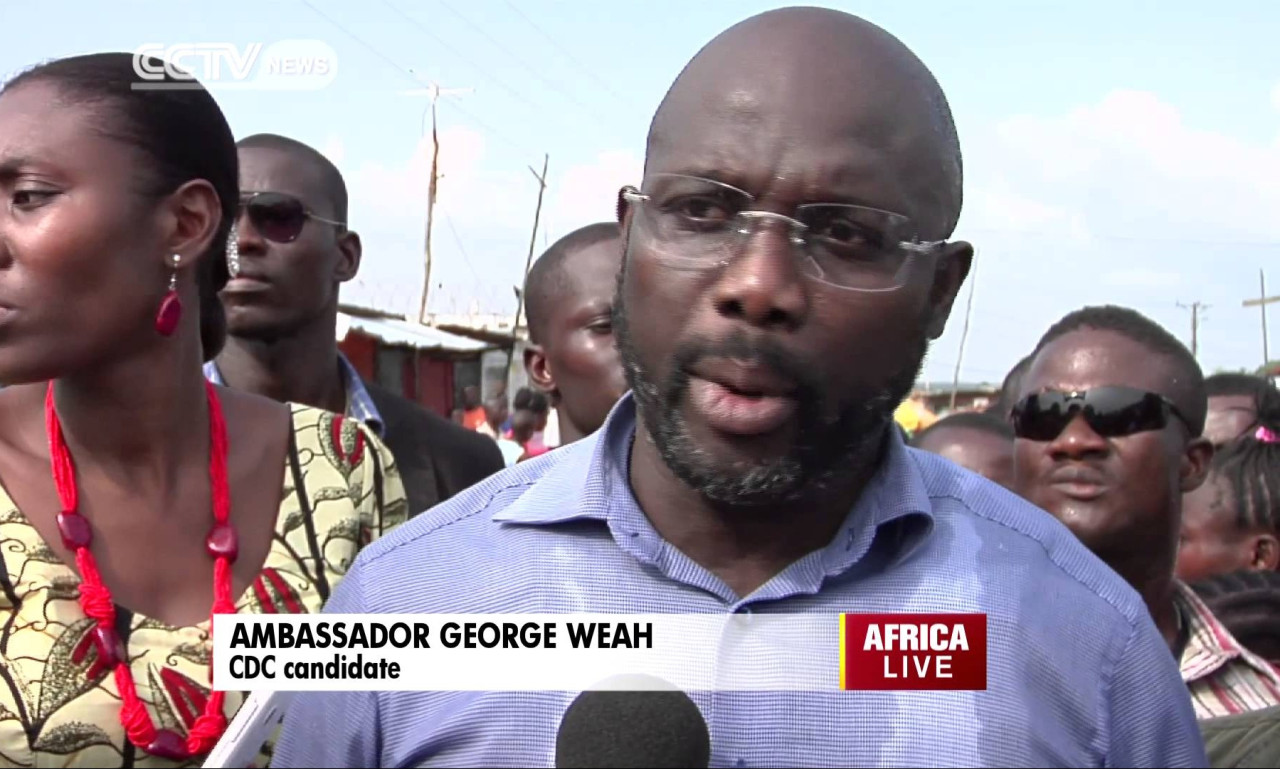 Λιβερία: Κατεβαίνει για πρόεδρος ο Γουεά