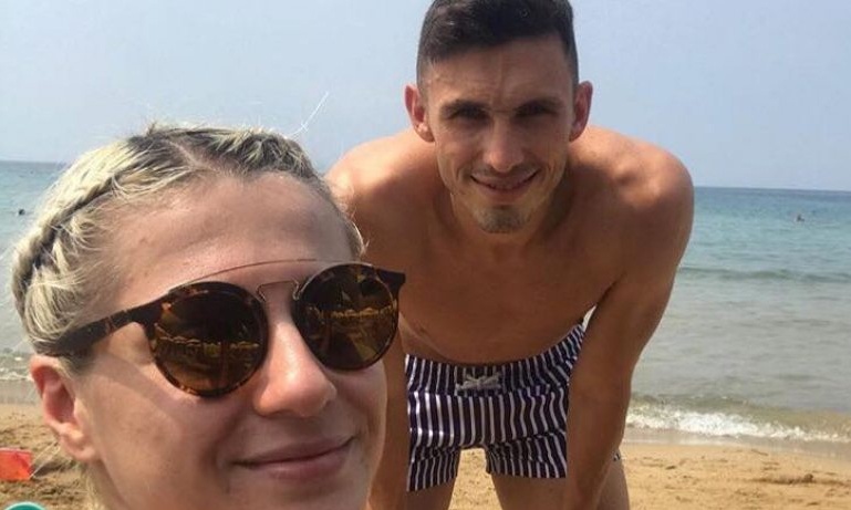 Στην Ελλάδα ο Γιάννου για... διπλό γάμο!