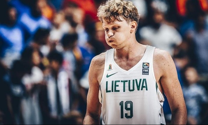 Ευρωμπάσκετ 2017: Τελευταία στιγμή ο Κουζμίνσκας με Ελλάδα