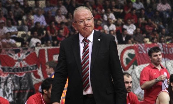 Ο Ολυμπιακός αγνοεί τους εν ενεργεία διαιτητές!