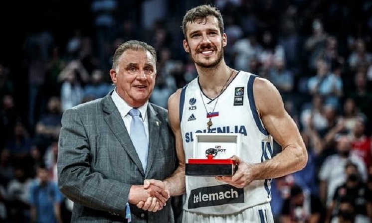 Αποσύρθηκε ο τεράστιος Ντράγκιτς από την Εθνική Σλοβενίας