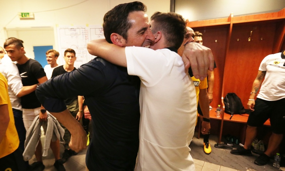 ΑΕΚ-Ολυμπιακός 3-2: Στήθηκε πάρτι στα κιτρινόμαυρα αποδυτήρια (pics)