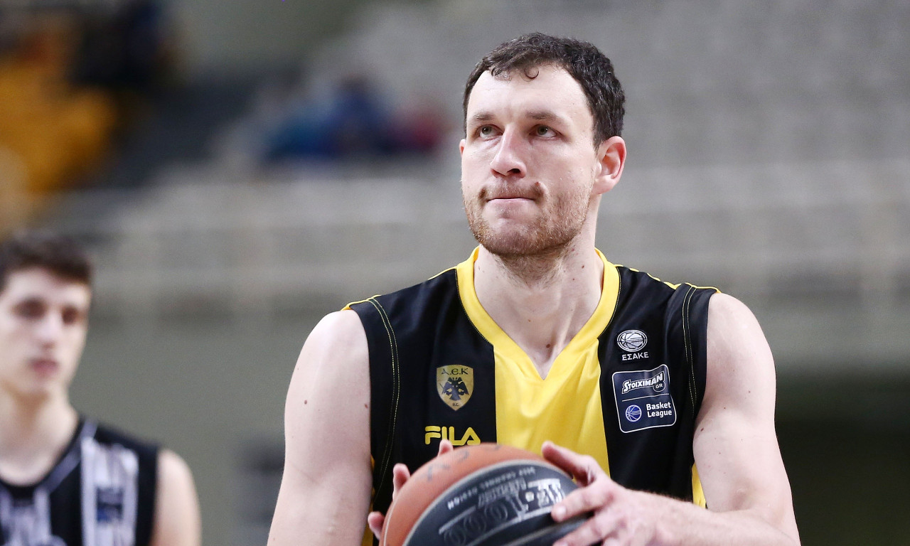 Λύση πρώτης γραμμής με Μαυροκεφαλίδη! (pic)