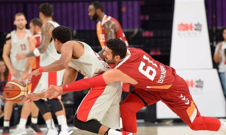 Πρόβλημα με Ρόμπερτς στον Ολυμπιακό!