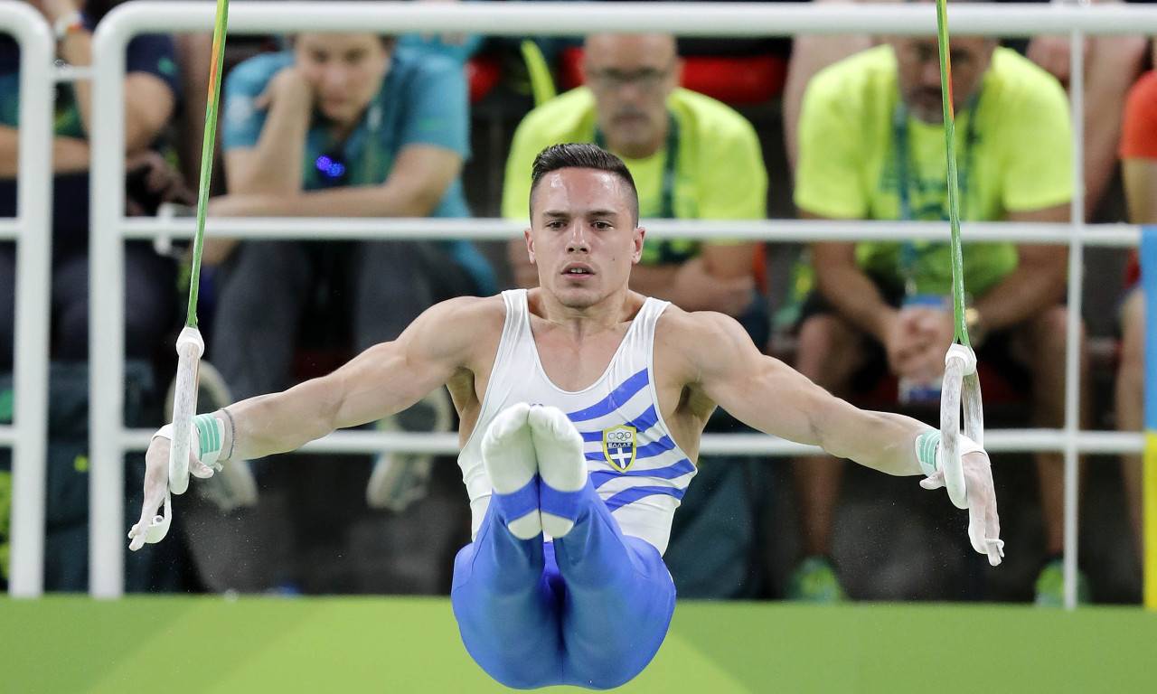 Το ελληνικό γλέντι και το ζεϊμπέκικο του Πετρούνια στο Μόντρεαλ! (video)