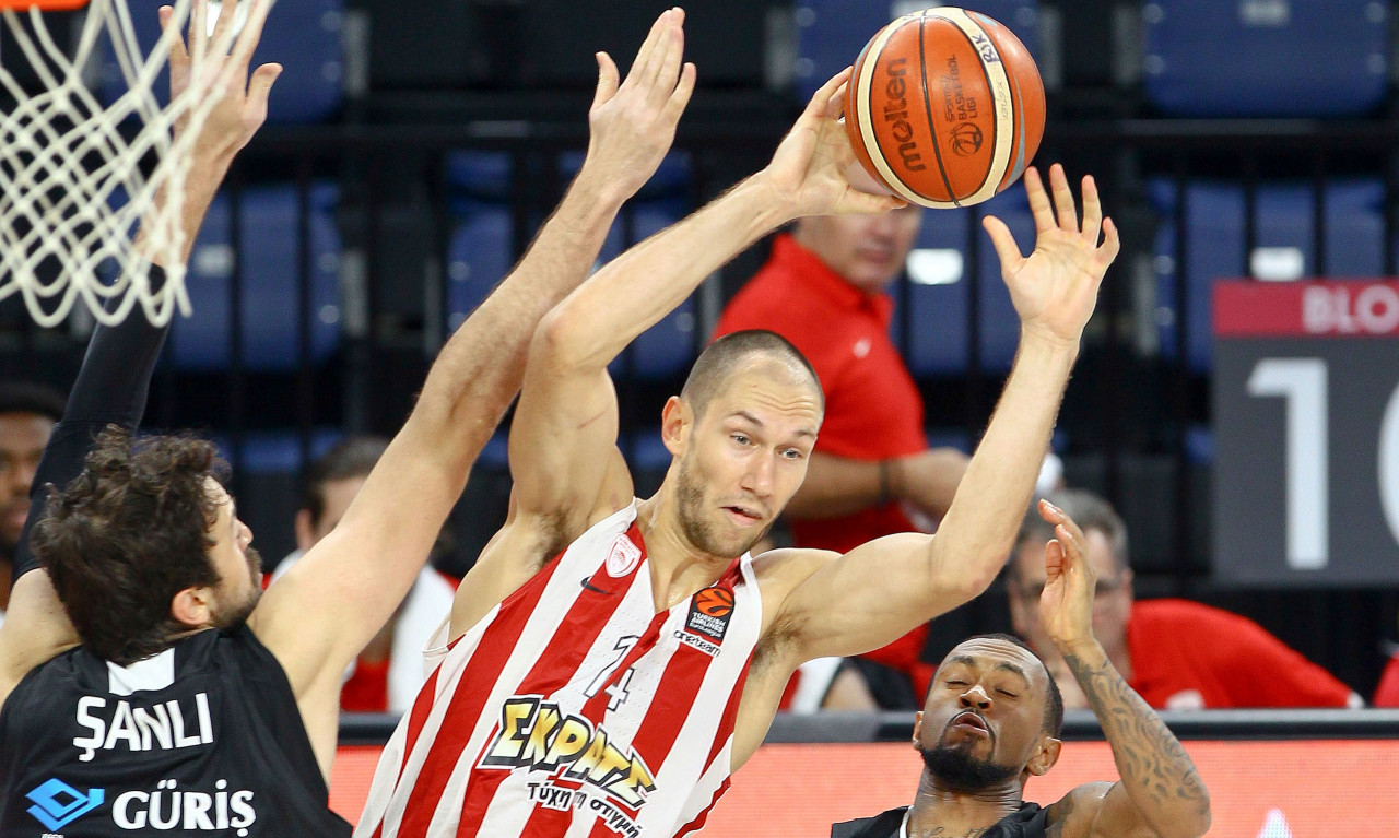 Ολυμπιακός: Αυτοί προτάθηκαν για αντί-Τιλί