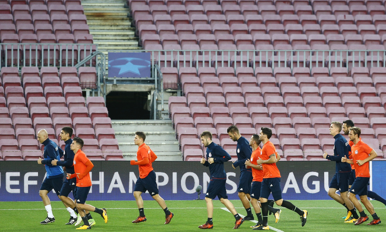 Μπαρτσελόνα-Ολυμπιακός: Οφόε στην κορυφή και ενδεκάδα φουλ αμυντική