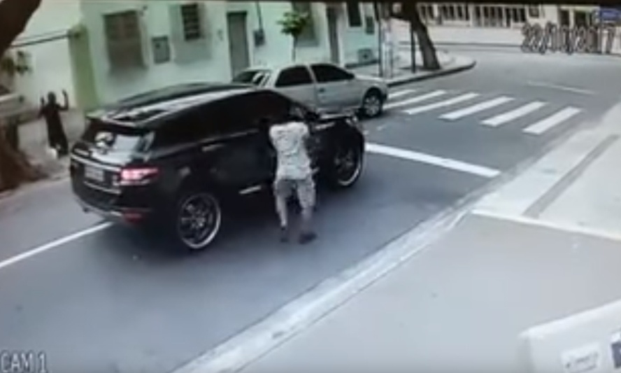 ΣΟΚ! Ληστεία σε πρώην διεθνή με όπλο στο κεφάλι! (photos+video)