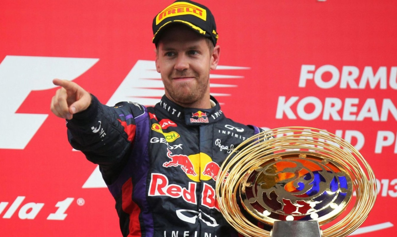 Formula 1: Ο Φέτελ την pole position