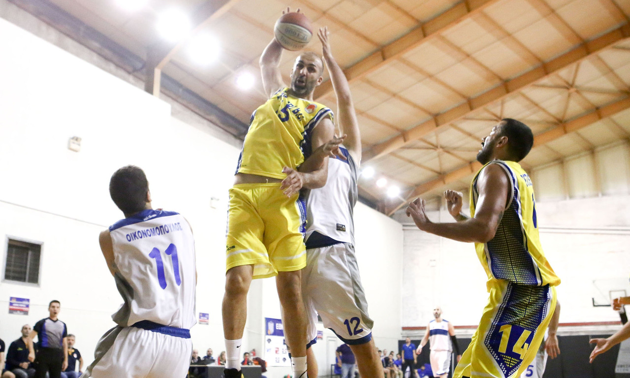 Έτσι έφυγε αλώβητο το Περιστέρι από τον Πειραιά (vid)