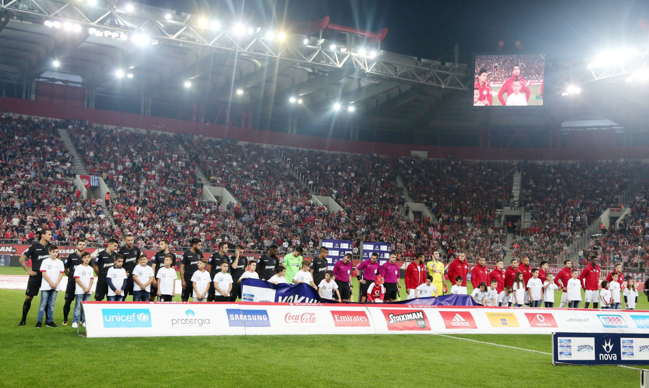 Την Παρασκευή (3/11) η απολογία του Ολυμπιακού για το πανό (pic)