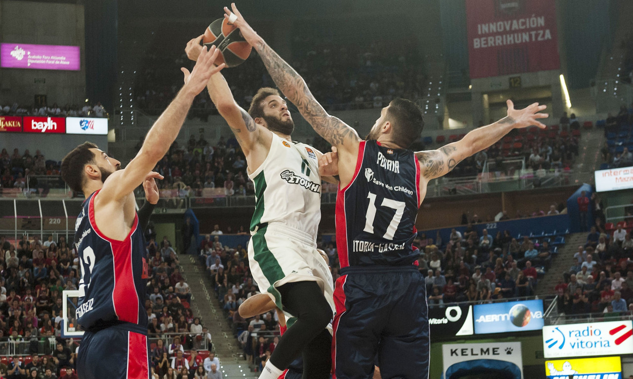 Καρέ-καρέ η φάση της κλοπής στη Βιτόρια (vid)