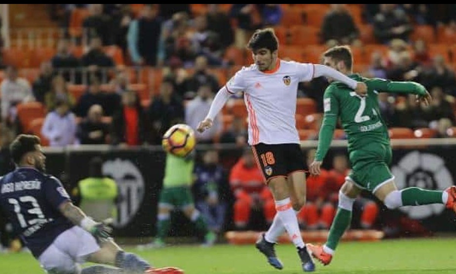 Σκάει… βόμβα στο «Μεστάγια»