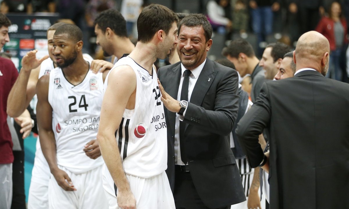 Στηρίζουμε τους γηπεδούχους