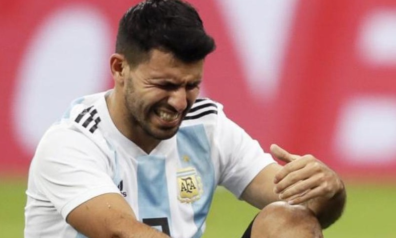 Σοκ με Αγουέρο: Λιποθύμησε στα αποδυτήρια της Αργεντινής