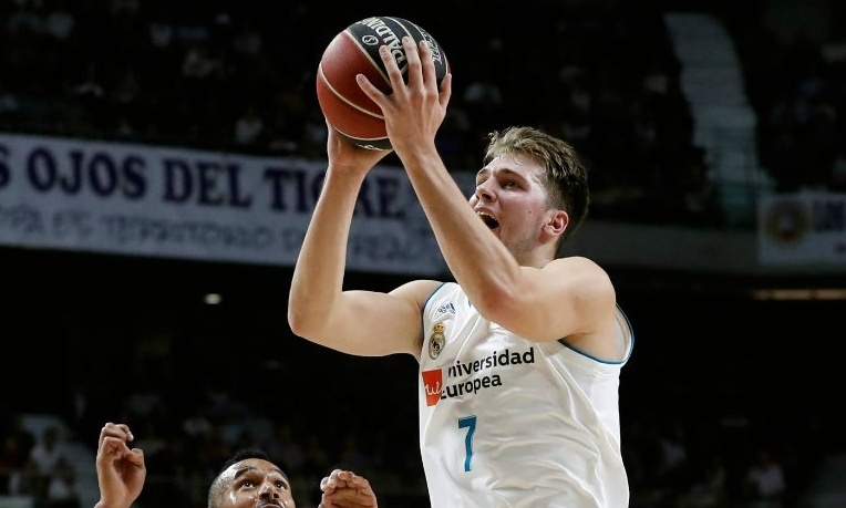 Παίρνει τον… εμφύλιο η Ρεάλ