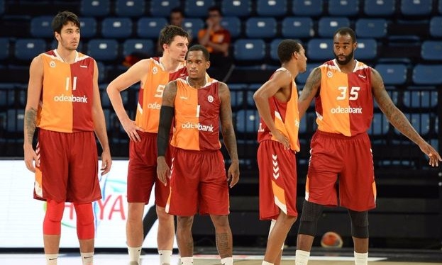 Έλληνας προπονητής υποψήφιος για την Γαλατασαράι (photo)