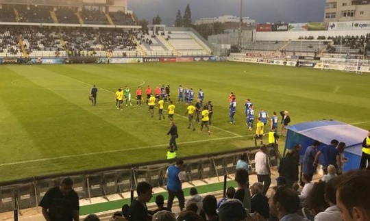 ΕΠΙΚΟ! O πιο εντυπωσιακός τρόπος για να βγει μια ομάδα στον αγωνιστικό χώρο (video)