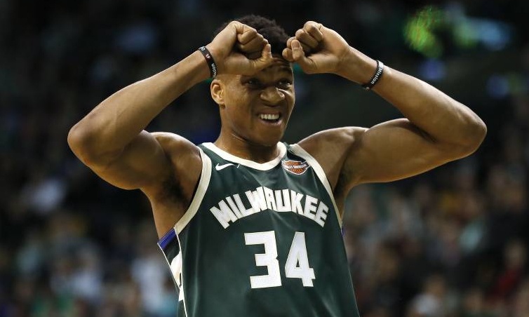 NBA: Το ευχαριστώ Αντετοκούνμπο στους ομογενείς (video)